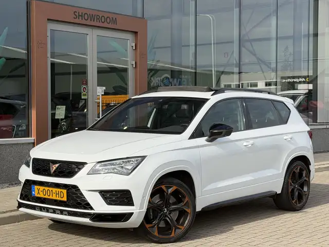 Cupra Ateca view 3