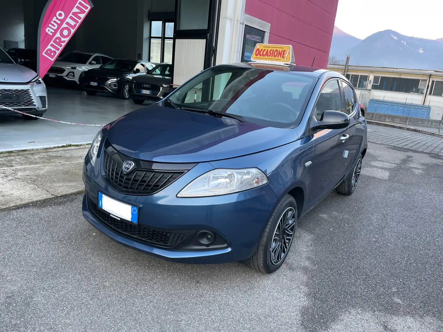 Lancia Ypsilon Ypsilon 1.0 FireFly 5 porte S&S Hybrid Silver Blau - 1