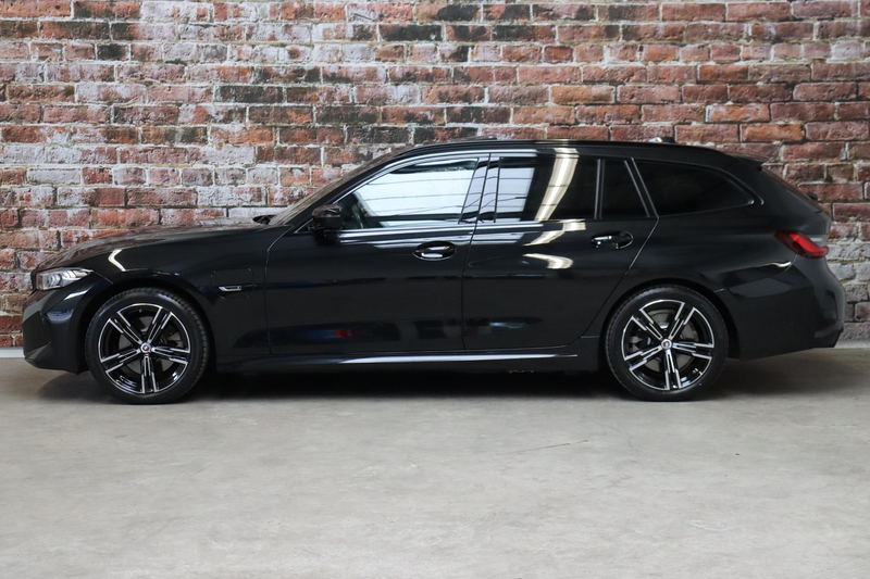 BMW 330 3-serie Touring 330e High Executive M Sport Pakket — photo 3