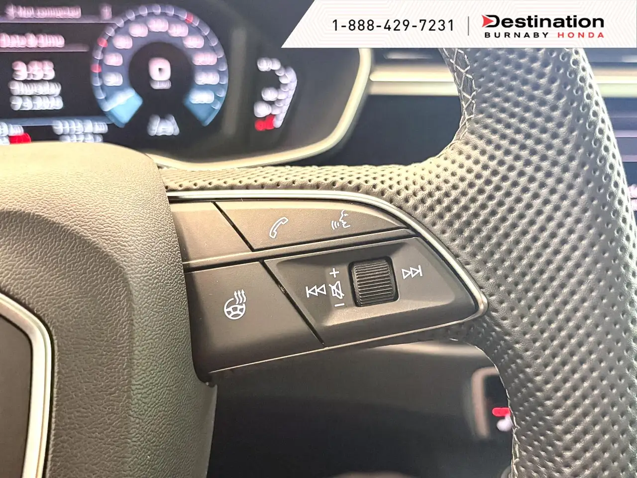 Audi Q3 снимка Audi Q3
