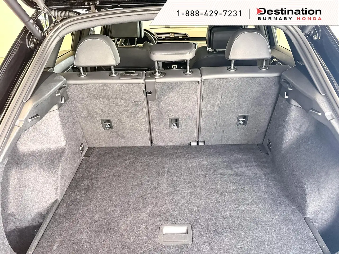 Audi Q3 снимка Audi Q3