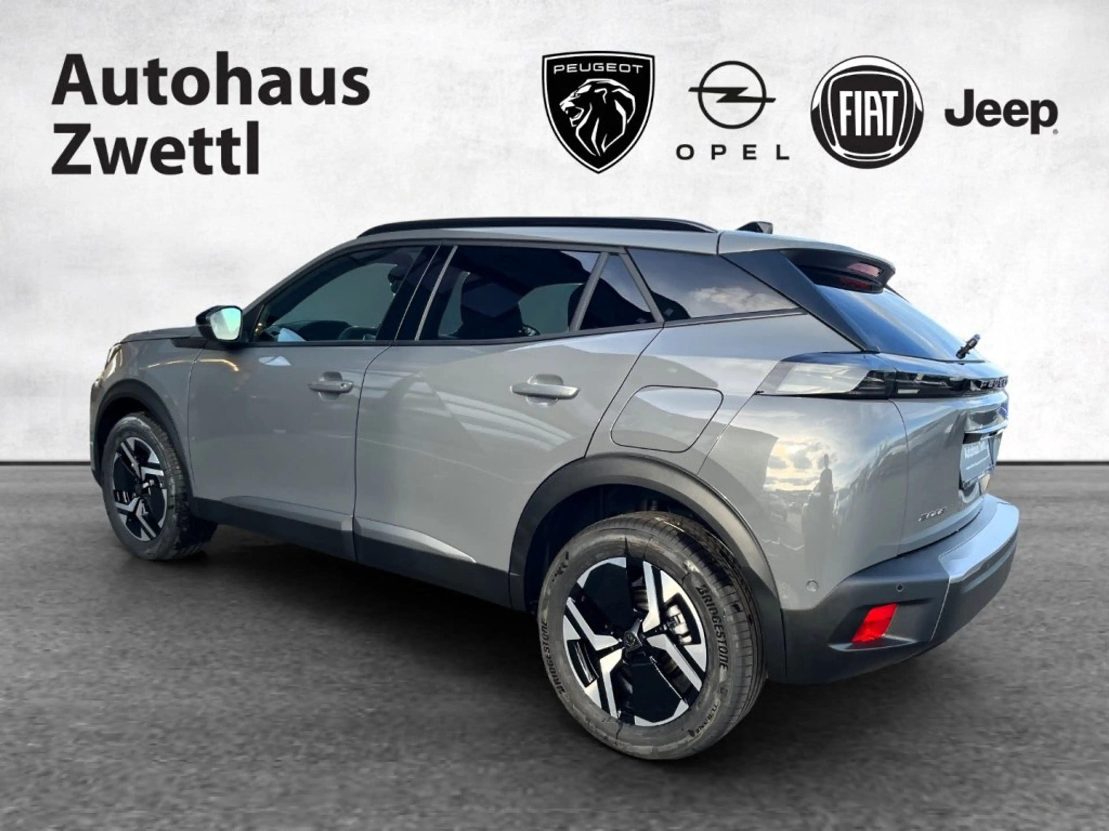 Peugeot 2008 Allure MHEV 110 e-DCS6 — photo 4