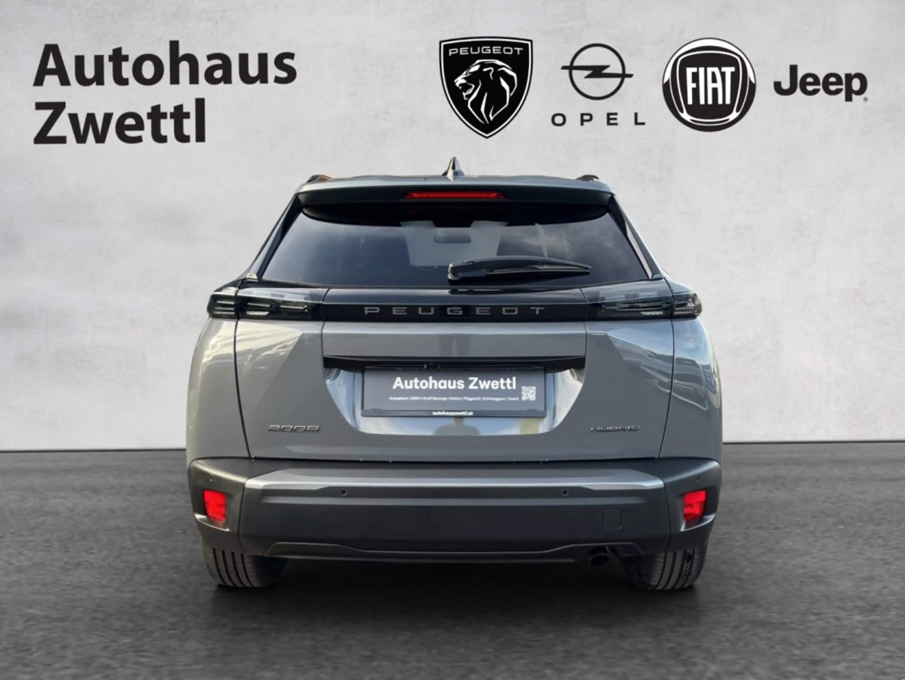 Peugeot 2008 Allure MHEV 110 e-DCS6 — photo 5