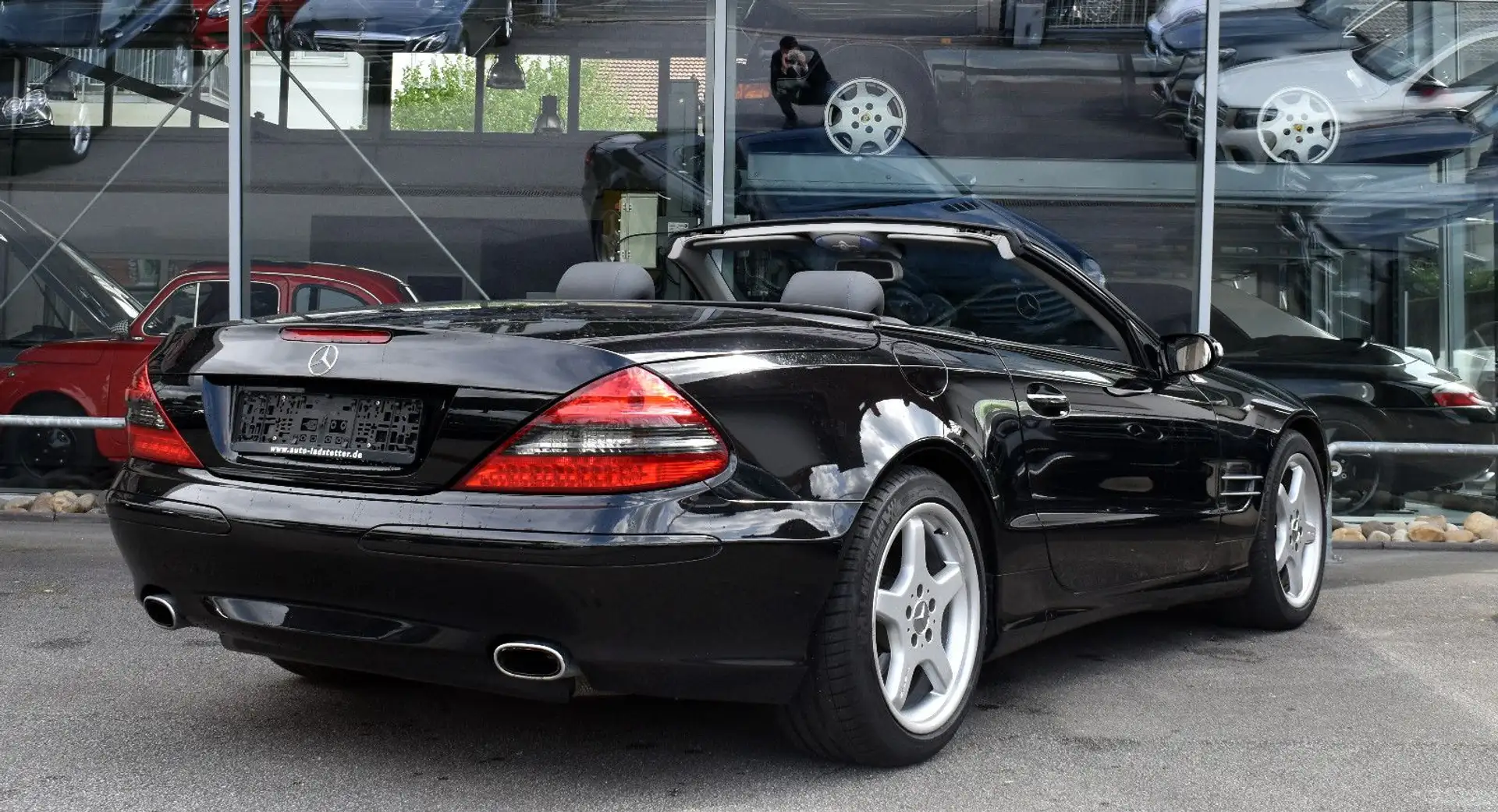 Mercedes-Benz SL 500 *V8*Leder*BI-Xenon*BOSE*Comand*KEYLESS-GO Černá - 2