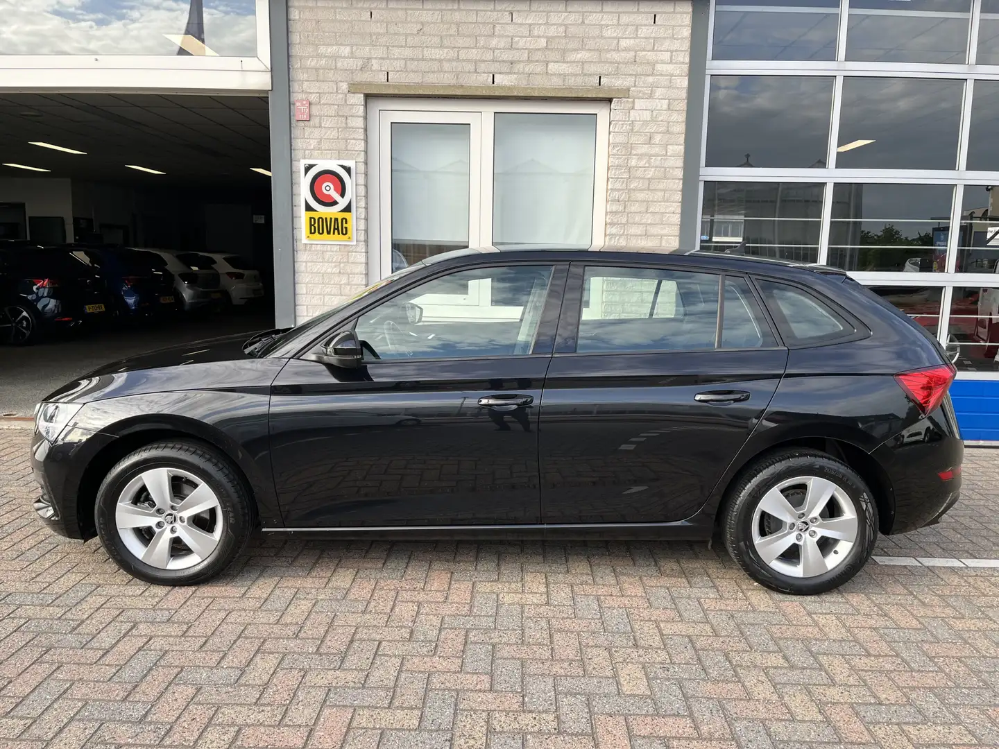 Skoda Scala 1.0 TSI Ambition / 116 PK/ APP-CONNECT/ CLIMA/ STA Noir - 2