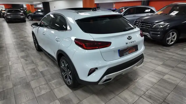 Kia Xceed view 4