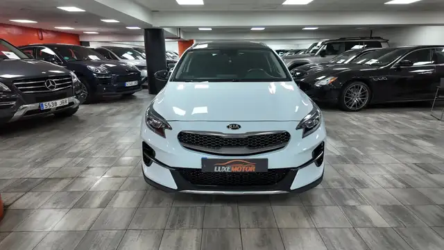 Kia Xceed view 2