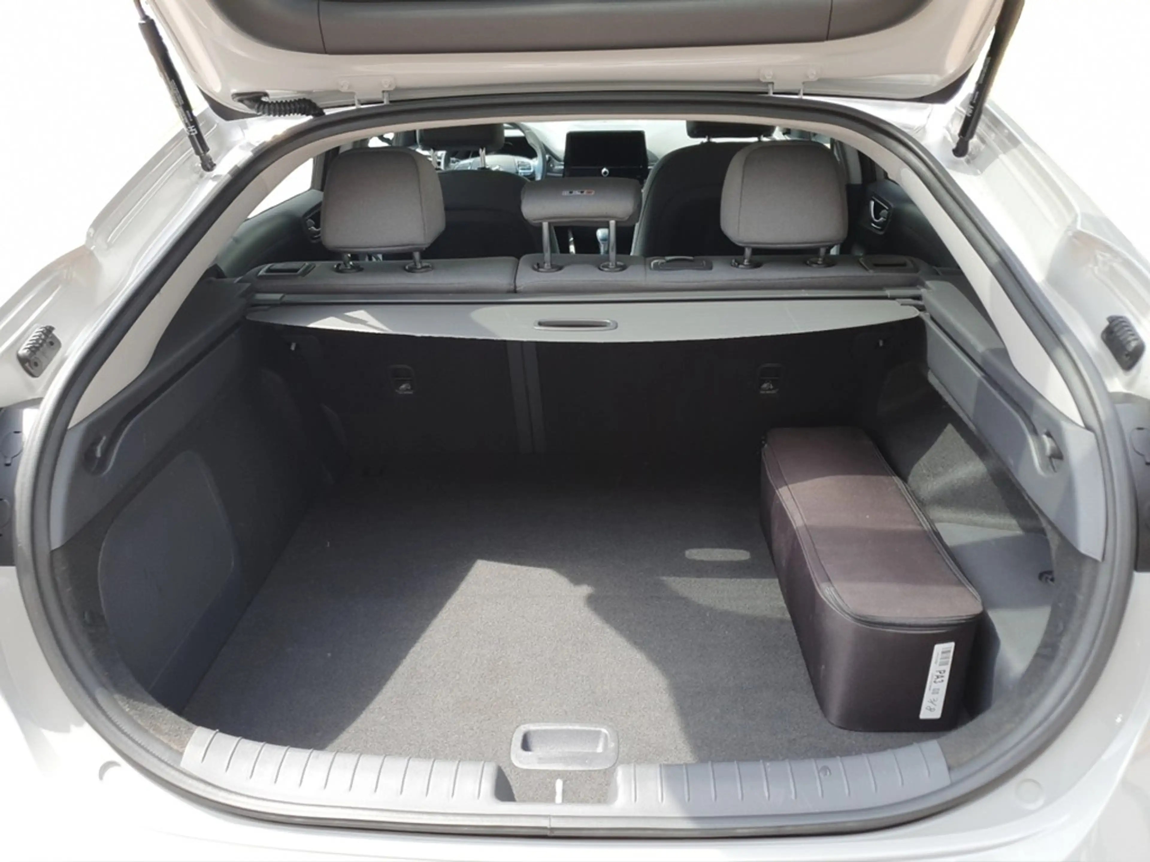 Hyundai IONIQ 1.6 GDI PHEV Style INFINITY*LED*NAV*SHZ*ACC*PDC... — photo 11