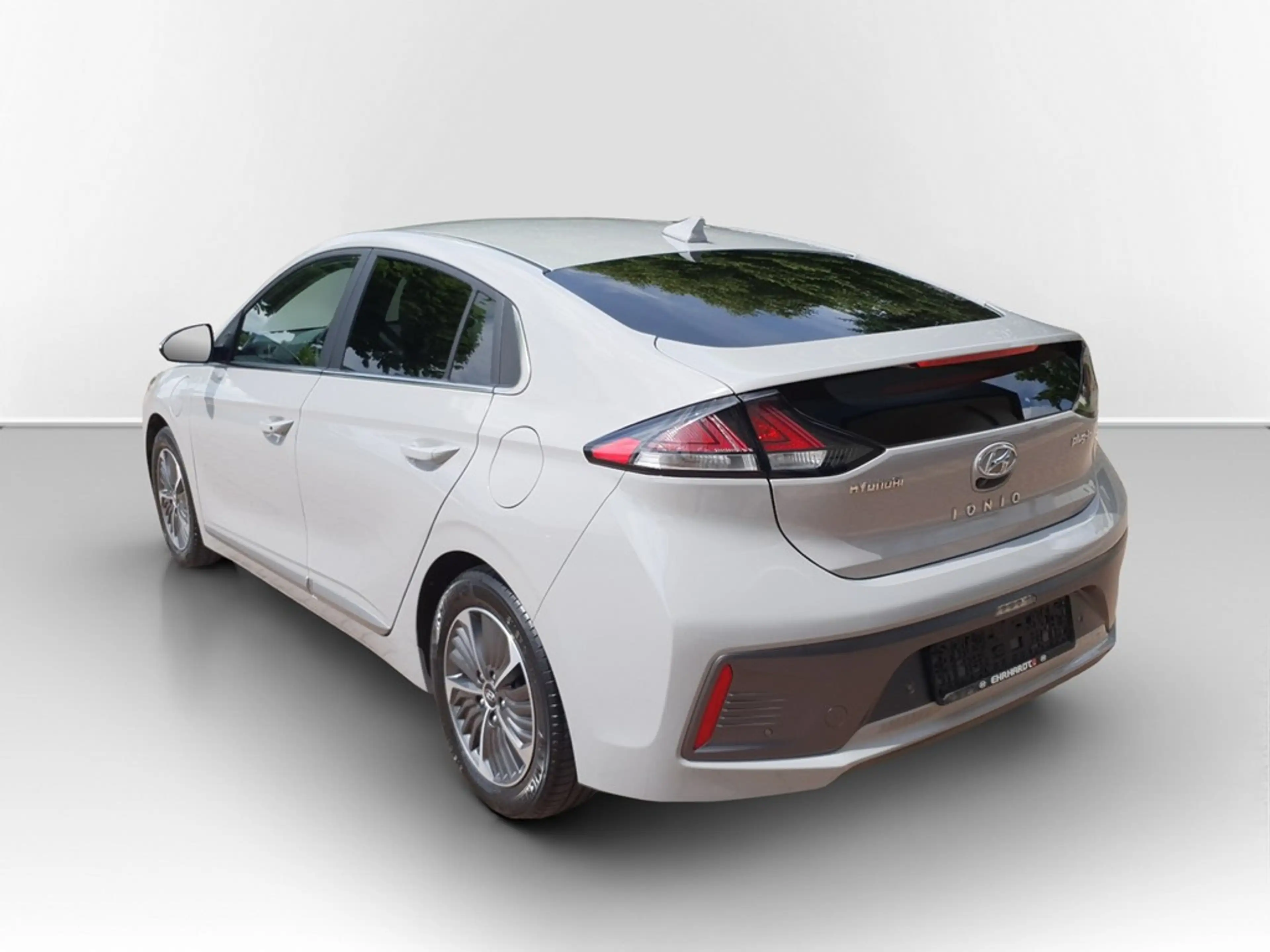Hyundai IONIQ 1.6 GDI PHEV Style INFINITY*LED*NAV*SHZ*ACC*PDC... — photo 9