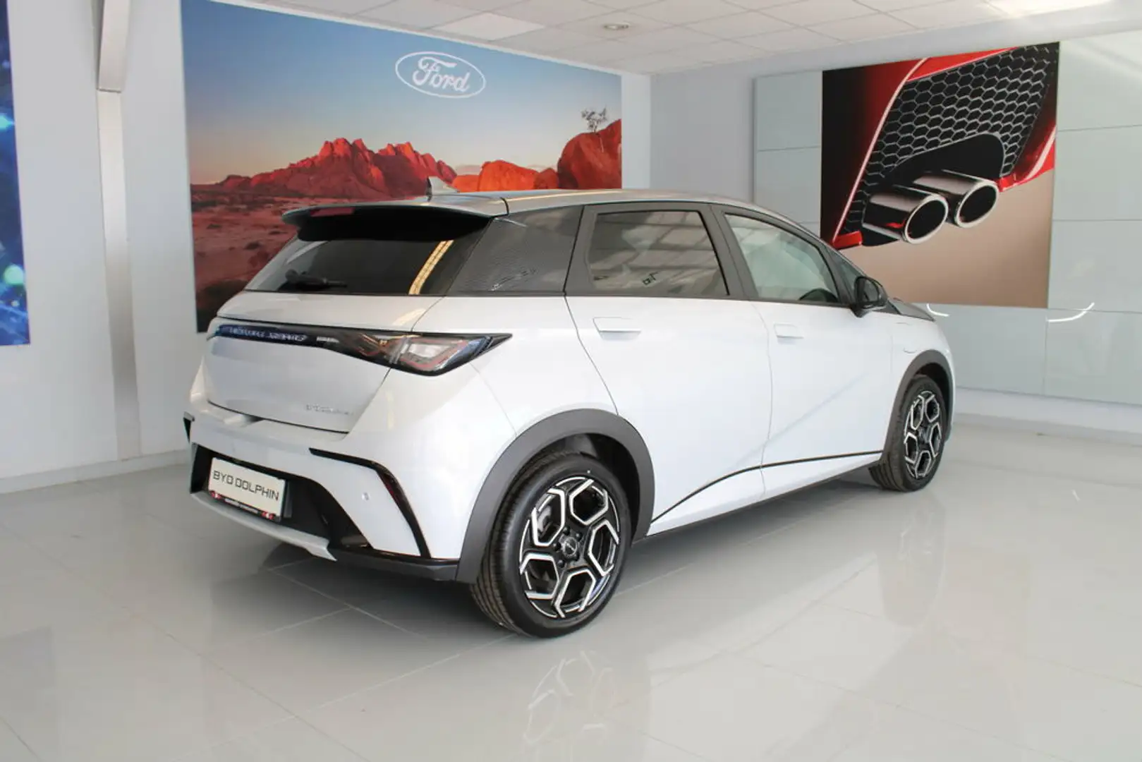 BYD Dolphin 60,4 kWh Design *0% FIXZINS AKTION* Weiß - 2