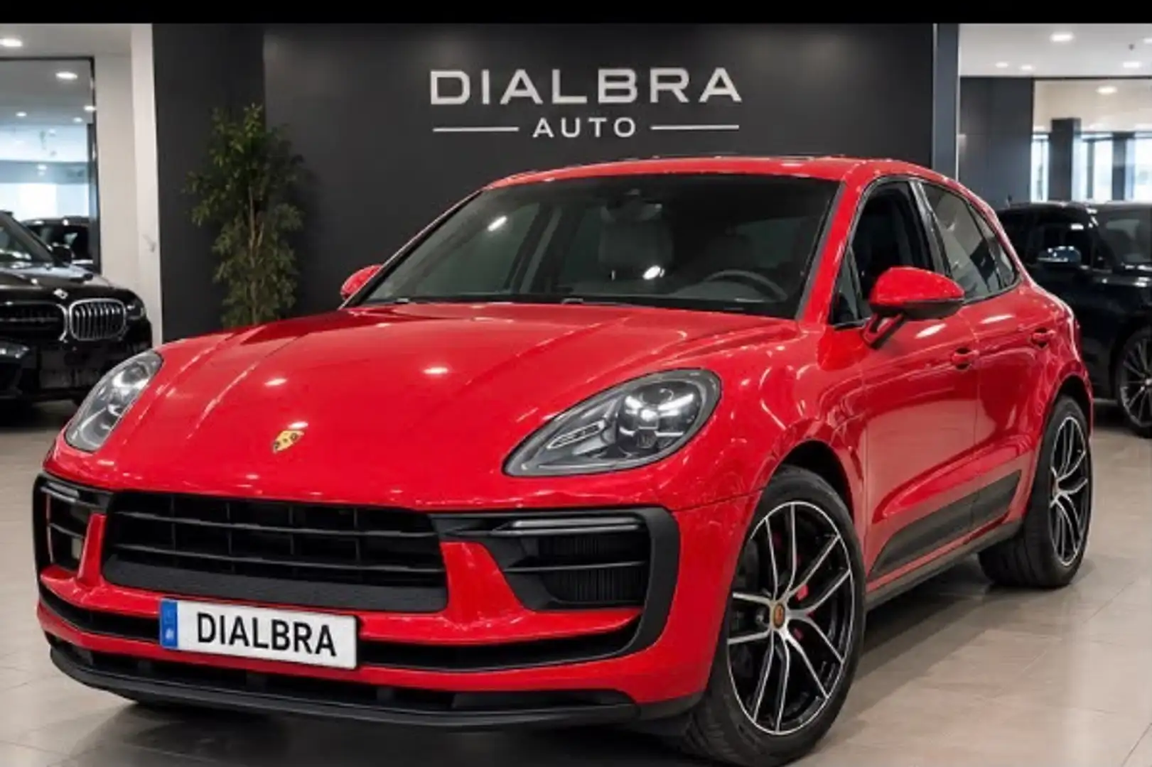 Porsche Macan T Aut. Rojo - 1