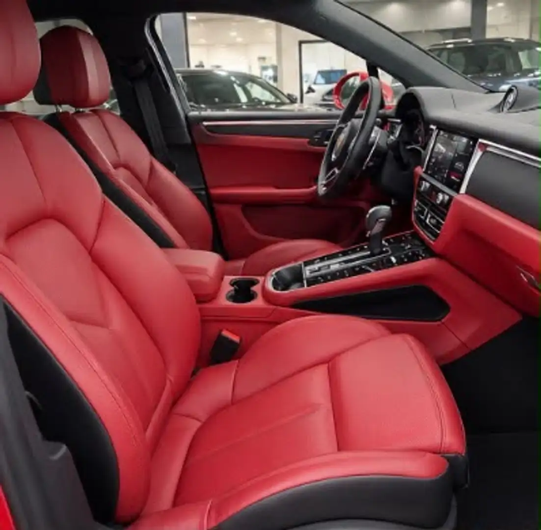 Porsche Macan T Aut. Rojo - 2