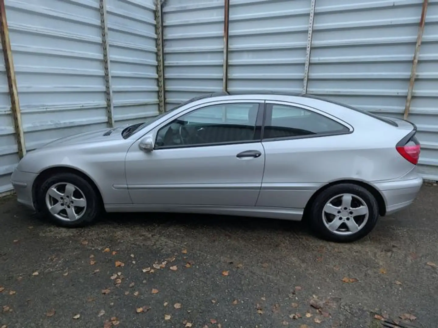 Mercedes-Benz C 200 Kompressor Sportcoupe*Automatik*Tüv:07/27* Silber - 2