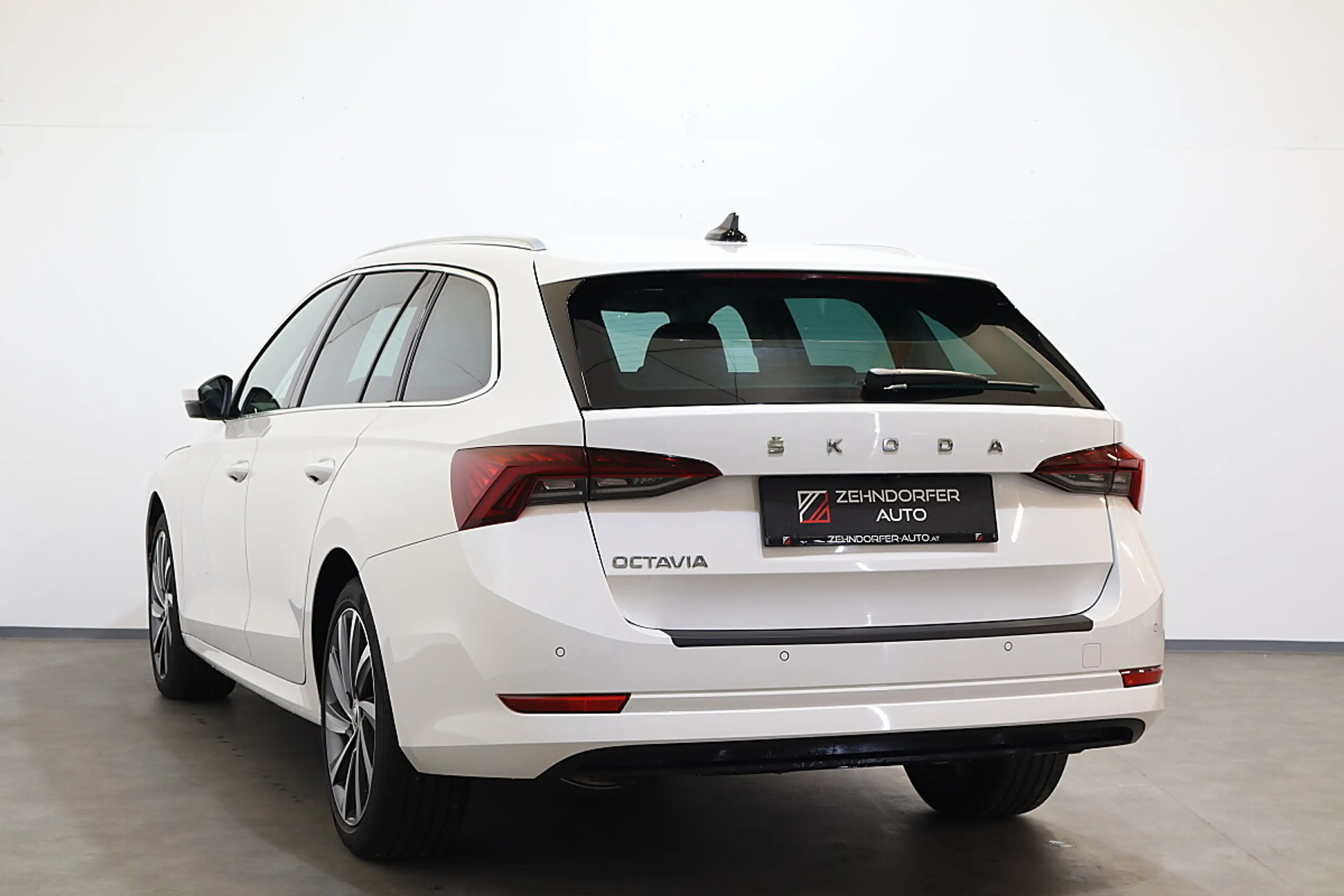 Skoda Octavia 2.0 TDI DPF Premium|Pickerl NEU|AHK|LED|RFK|SHZ — photo 4