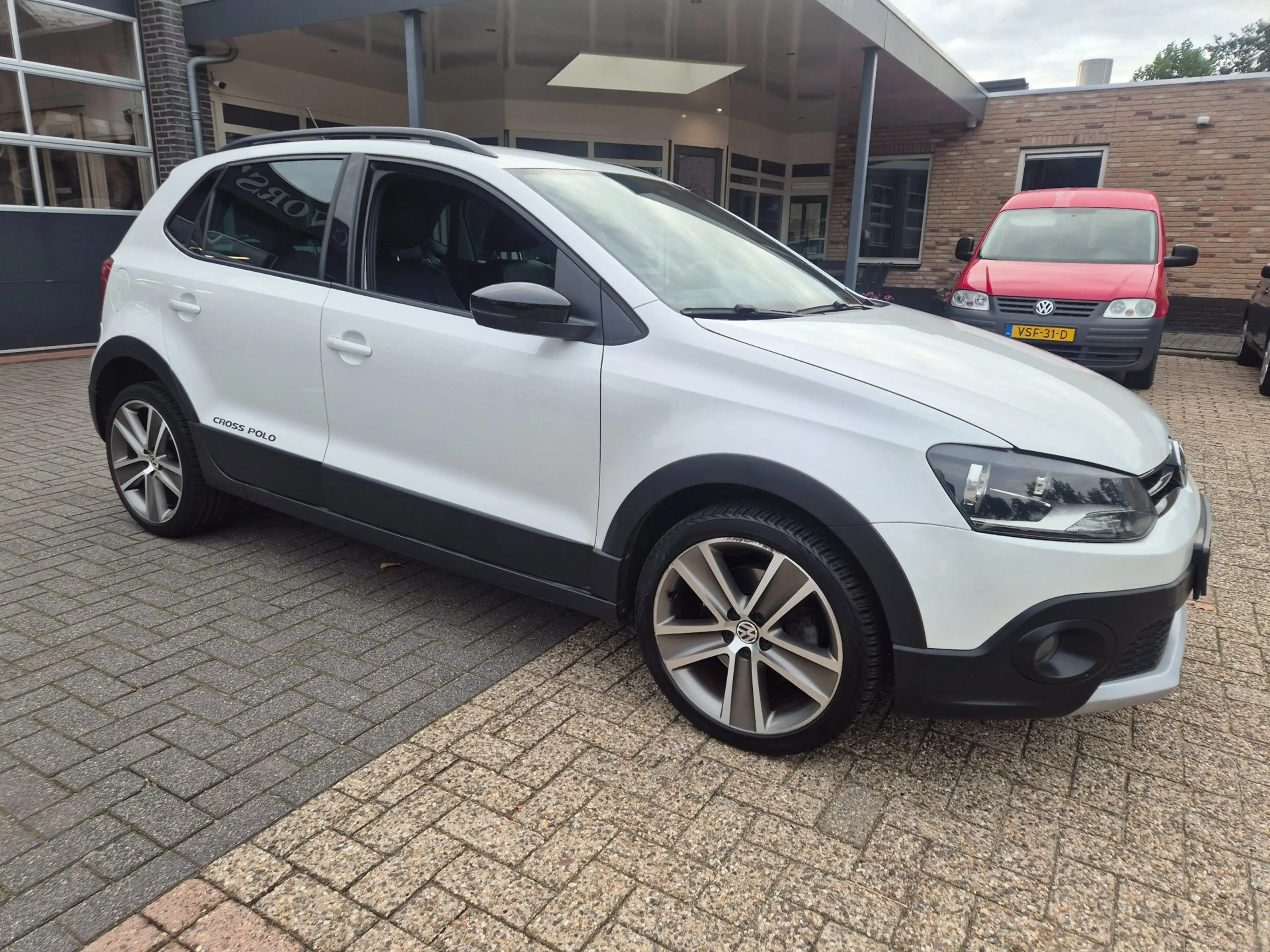 Volkswagen Polo Cross 1.2 TSI leer met alcantara navi — photo 13