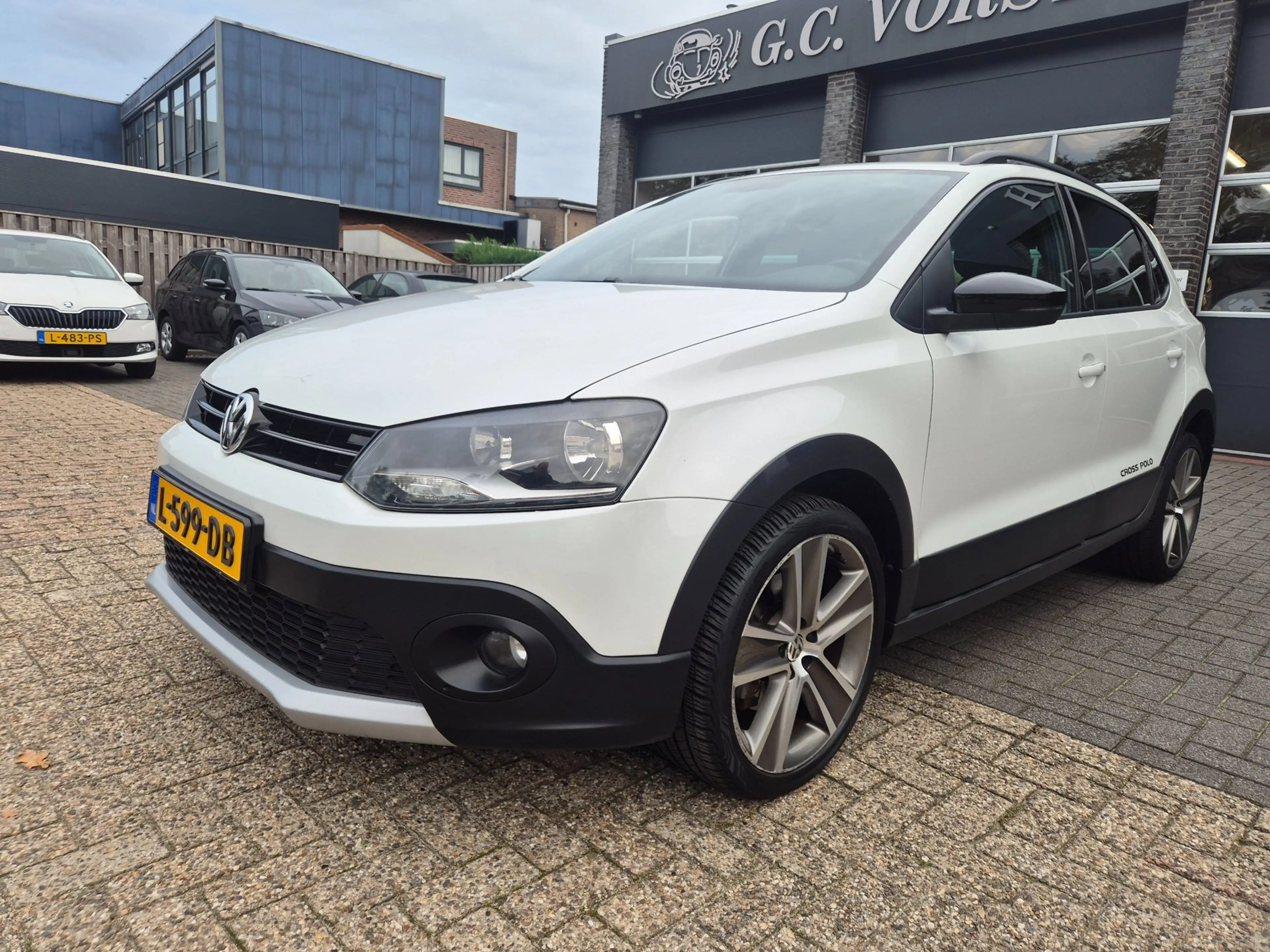 Volkswagen Polo Cross 1.2 TSI leer met alcantara navi — photo 2