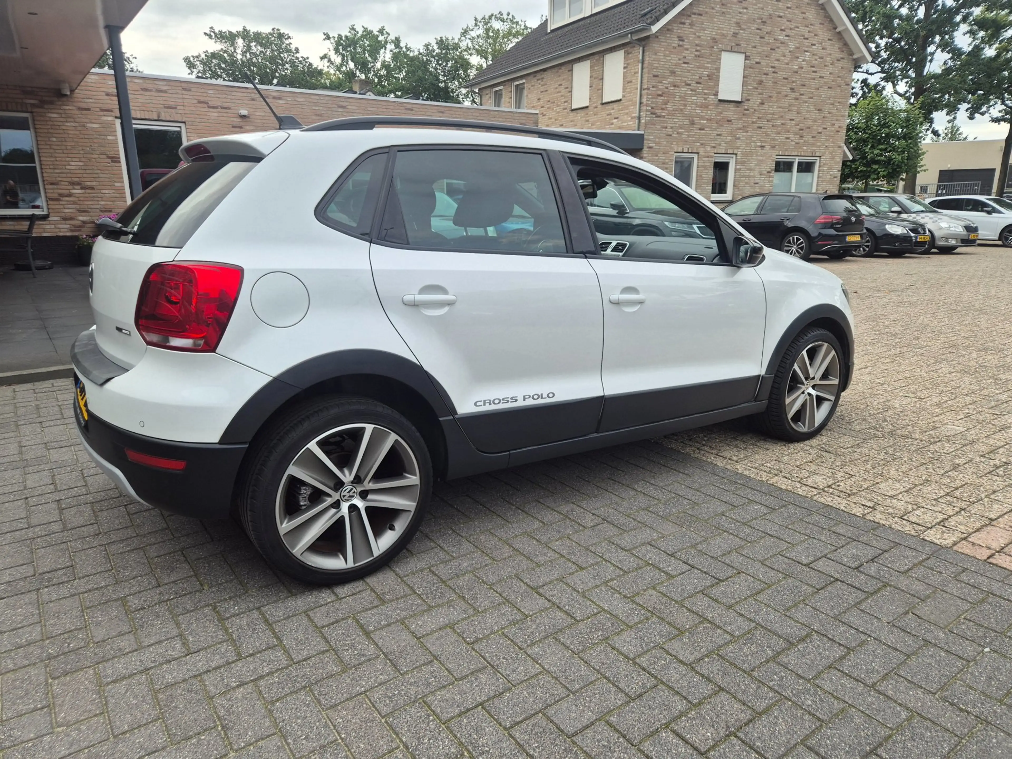 Volkswagen Polo Cross 1.2 TSI leer met alcantara navi — photo 11
