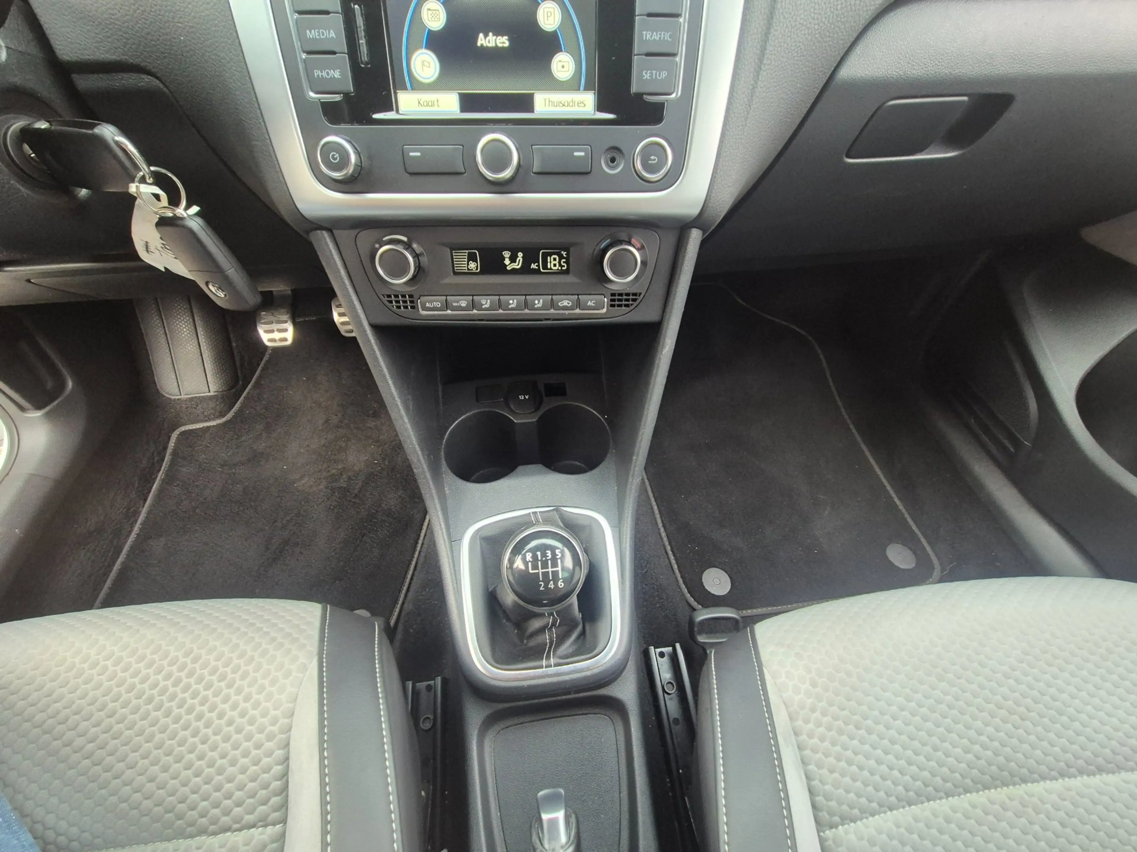 Volkswagen Polo Cross 1.2 TSI leer met alcantara navi — photo 24