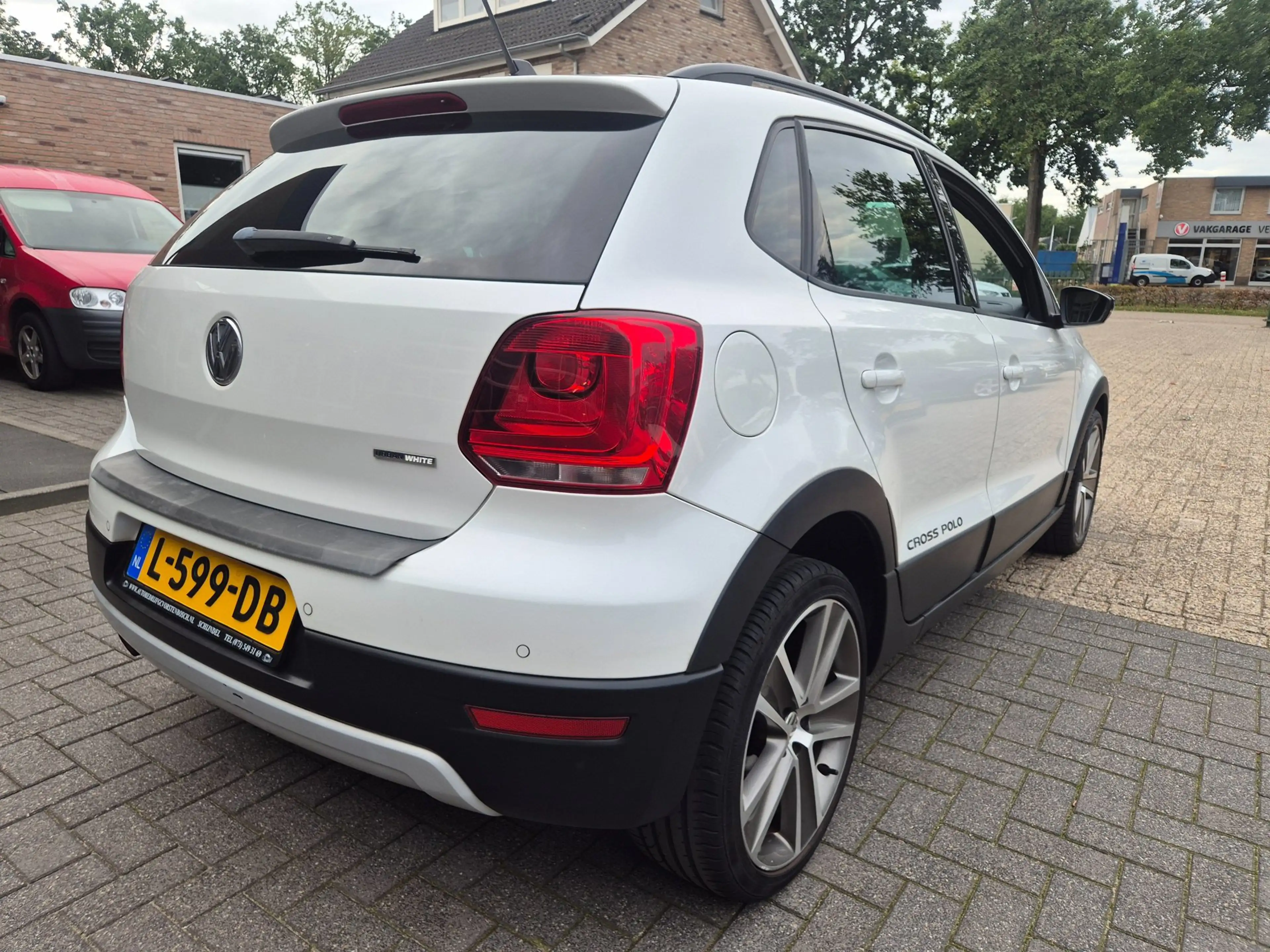 Volkswagen Polo Cross 1.2 TSI leer met alcantara navi — photo 10
