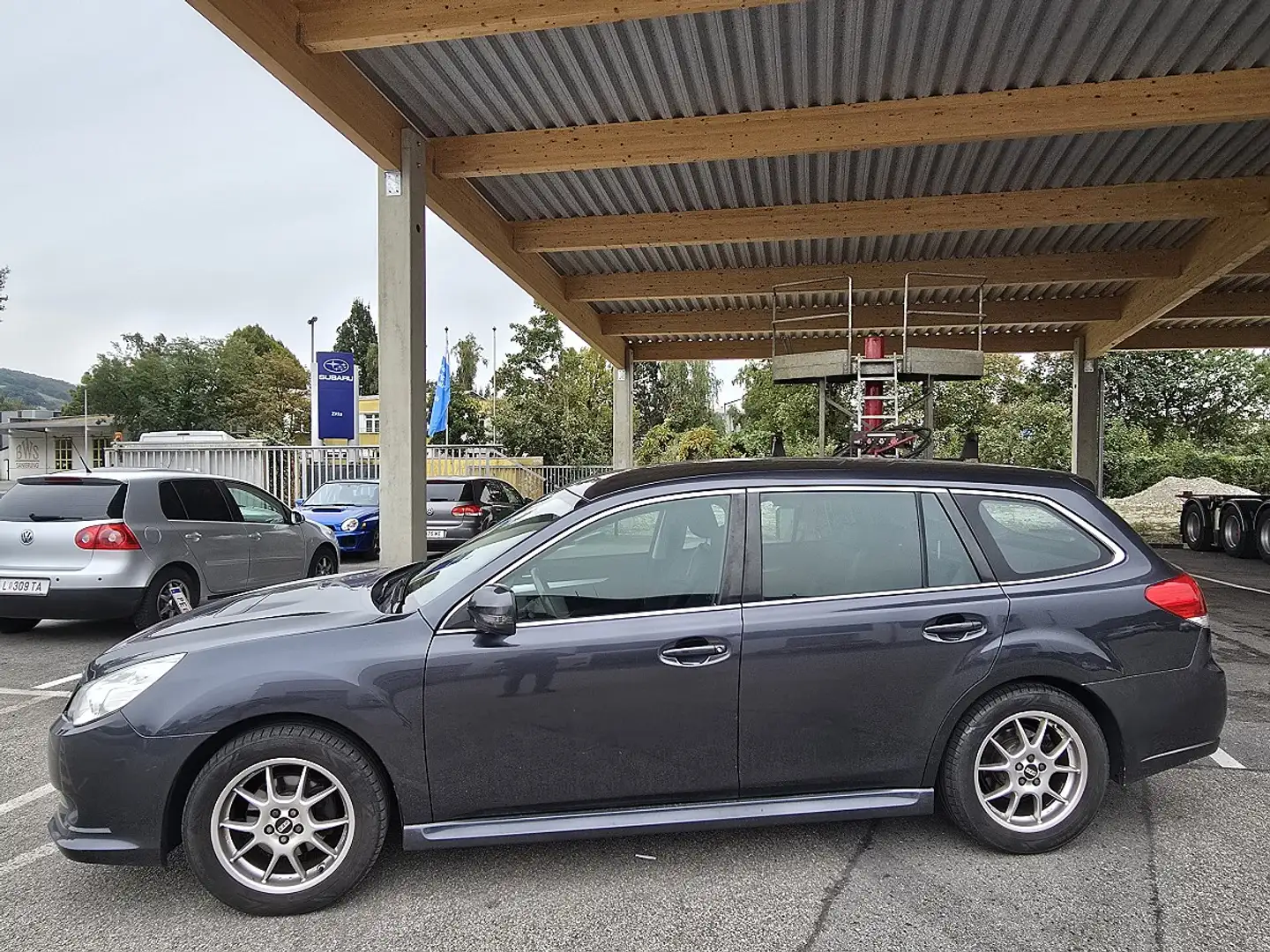 Subaru Legacy Touring Wagon 2,0 D Classic AWD Gris - 2