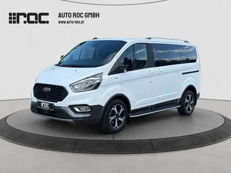 FORD Tourneo