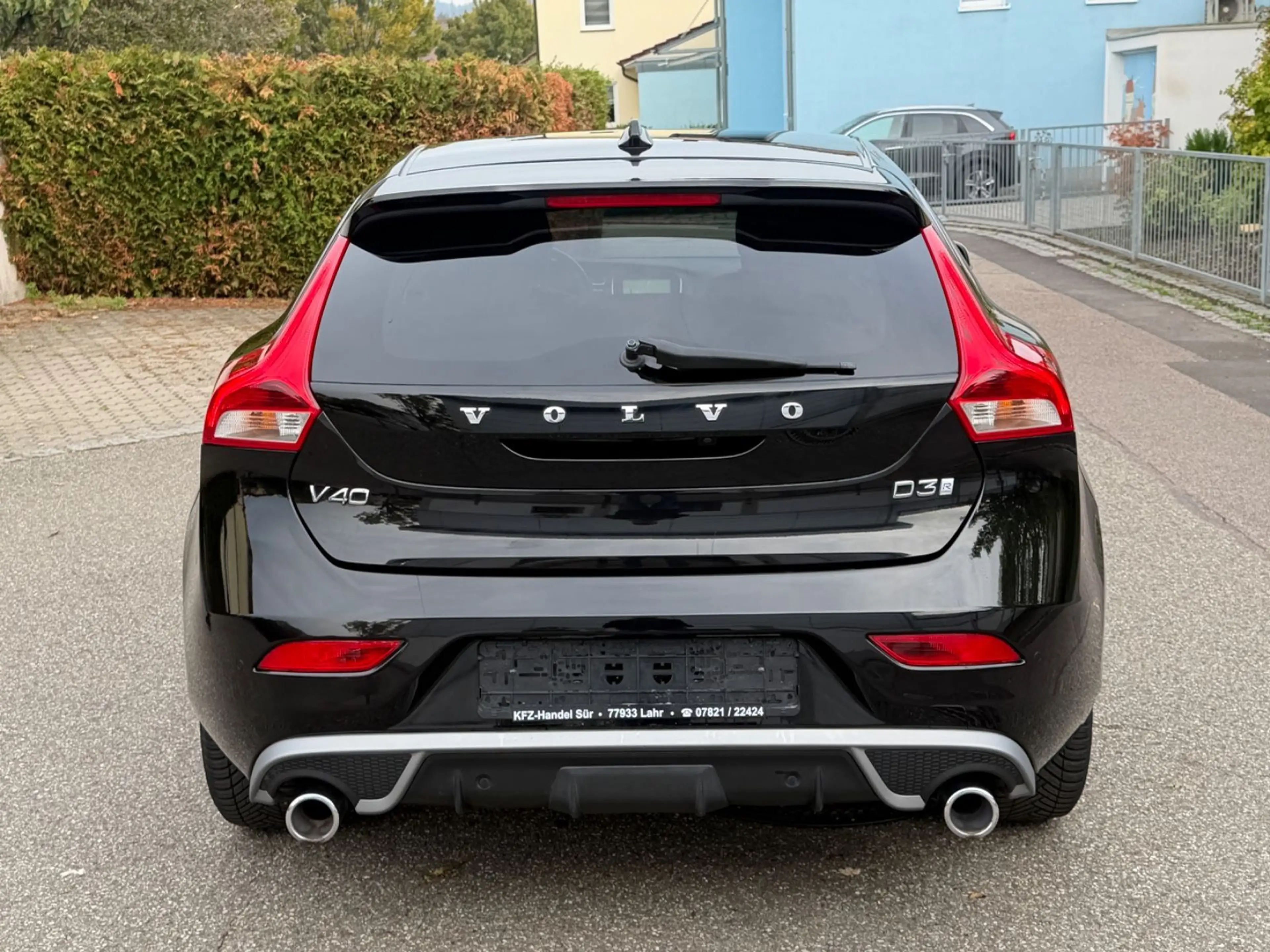 Volvo V40 R-Design TÜV NEU/NAVI/LED/TEMPOMAT/R-CAM/AHK — photo 8
