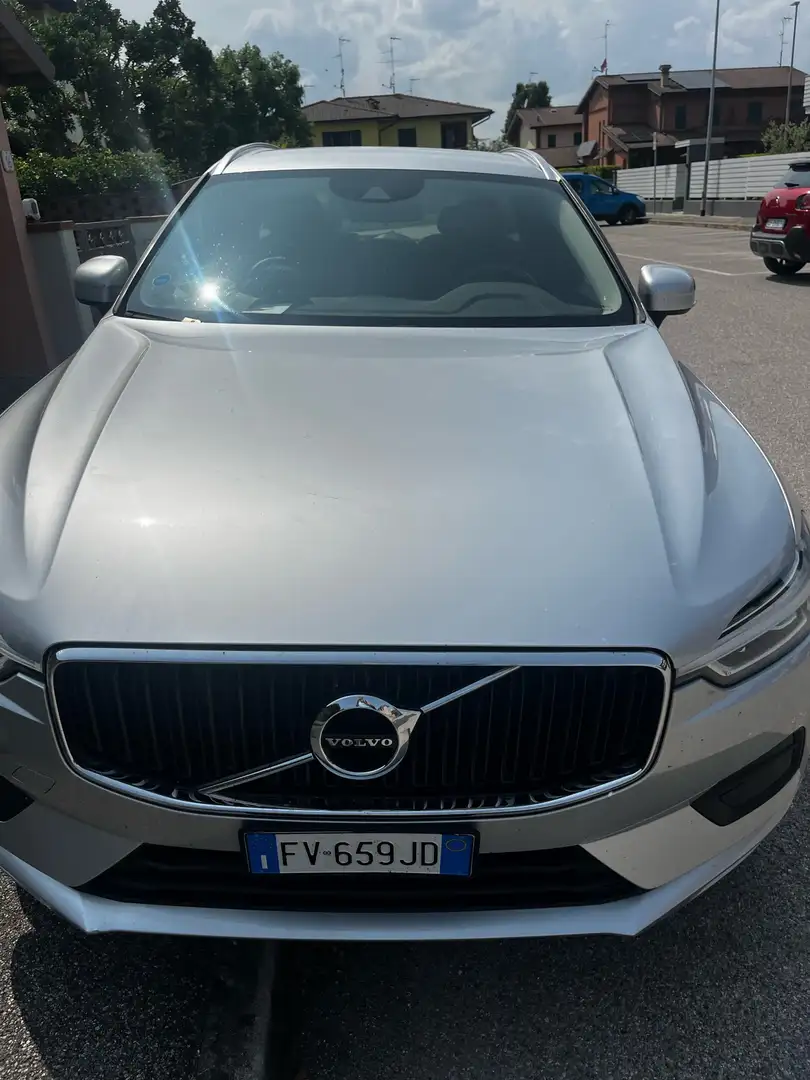 Volvo XC60 2.4 d5 Business awd 220cv Argento - 1