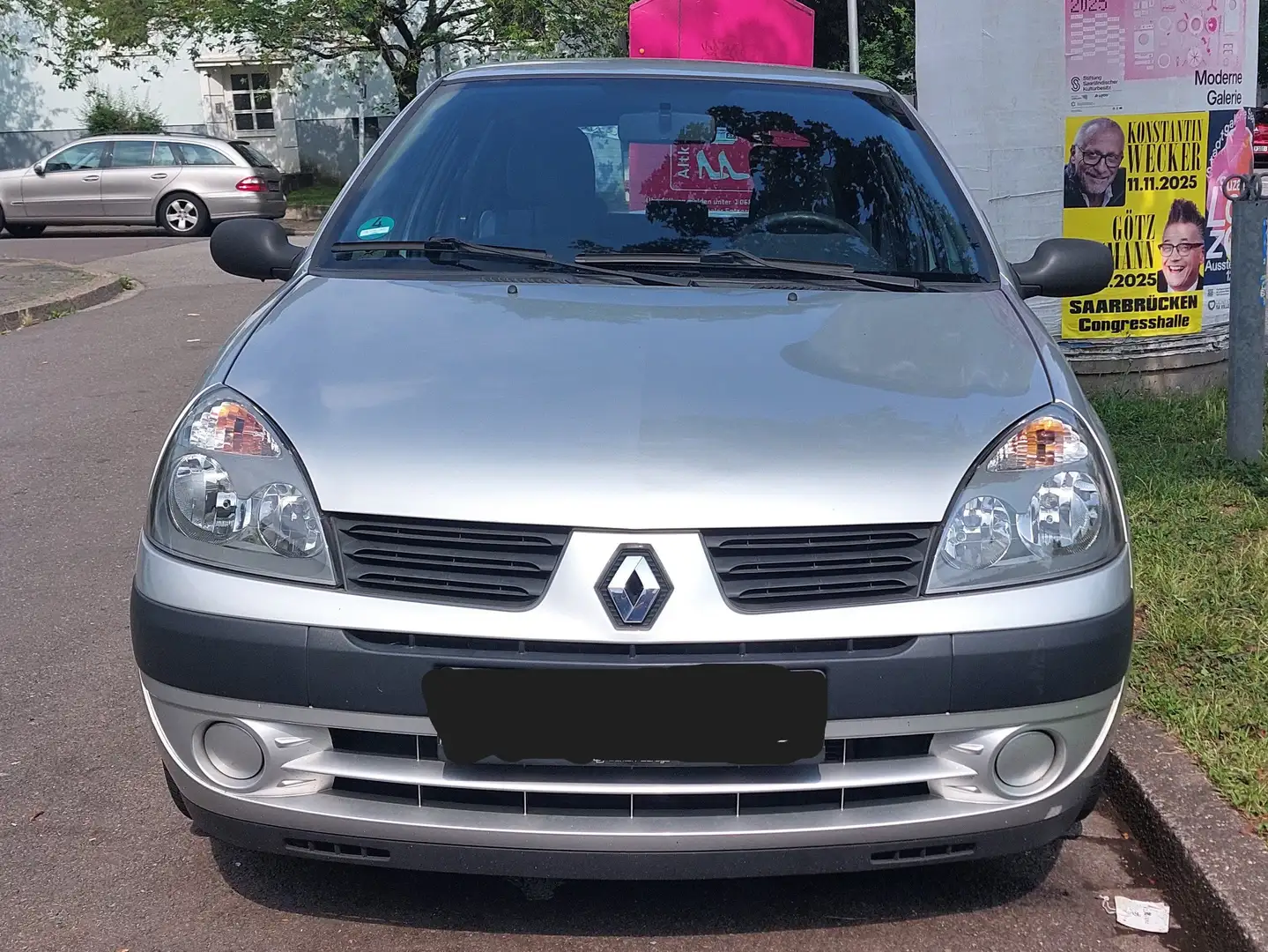 Renault Clio Clio 1.2 16V Campus Silber - 1
