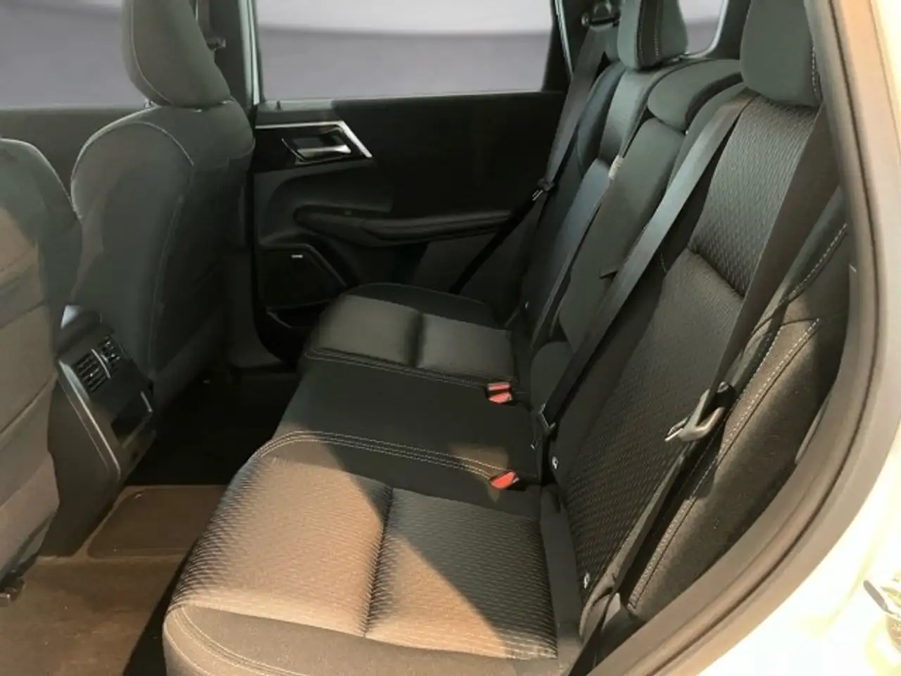 Mitsubishi Outlander 2026 — фото 12