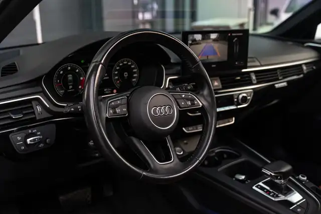 Audi A4 view 10