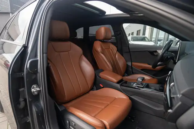 Audi A4 view 11