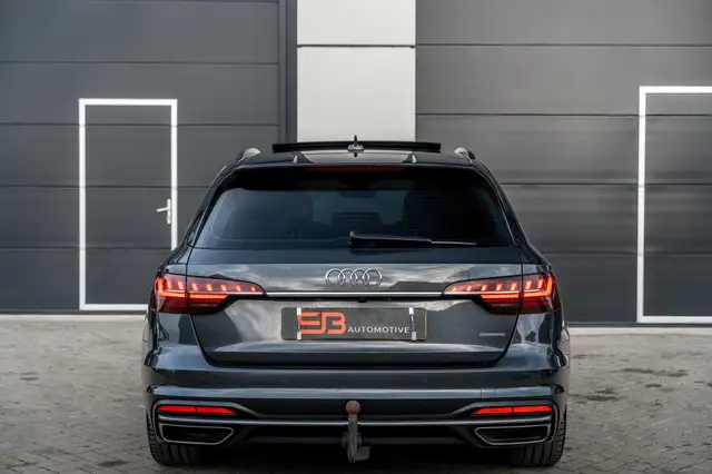 Audi A4 view 9