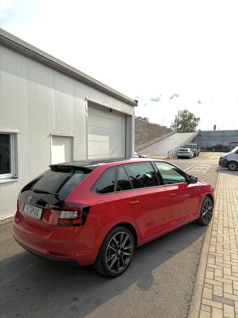 Skoda Rapid/Spaceback Emotion Plus Червоний - 2
