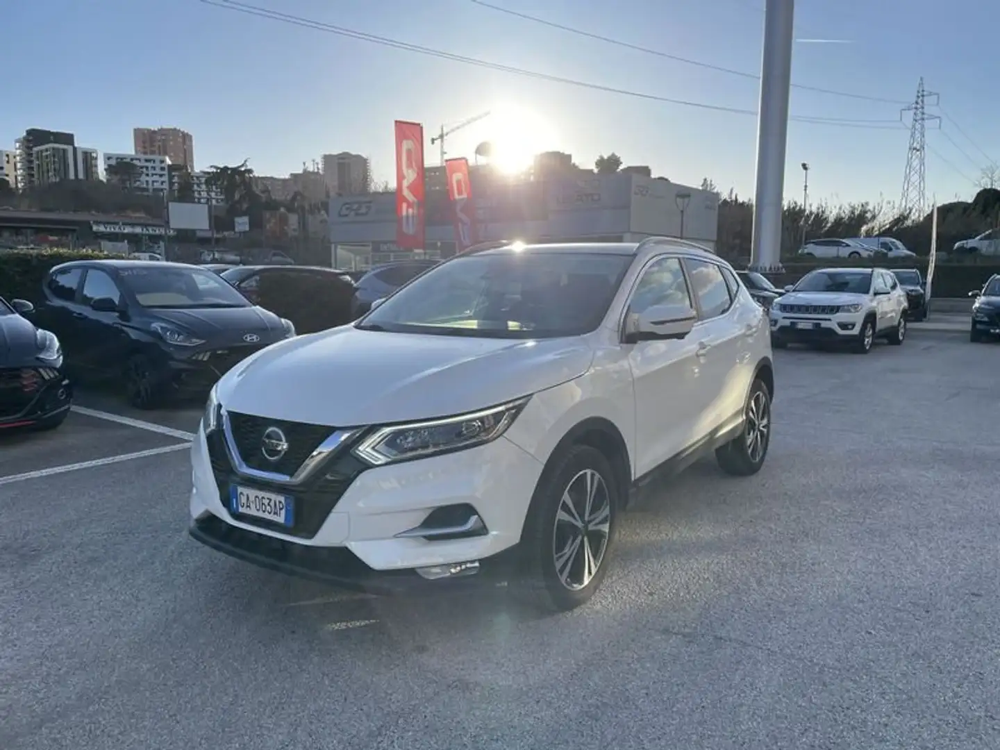 Nissan Qashqai 1.7 dCi 2WD N-Connecta Wit - 1