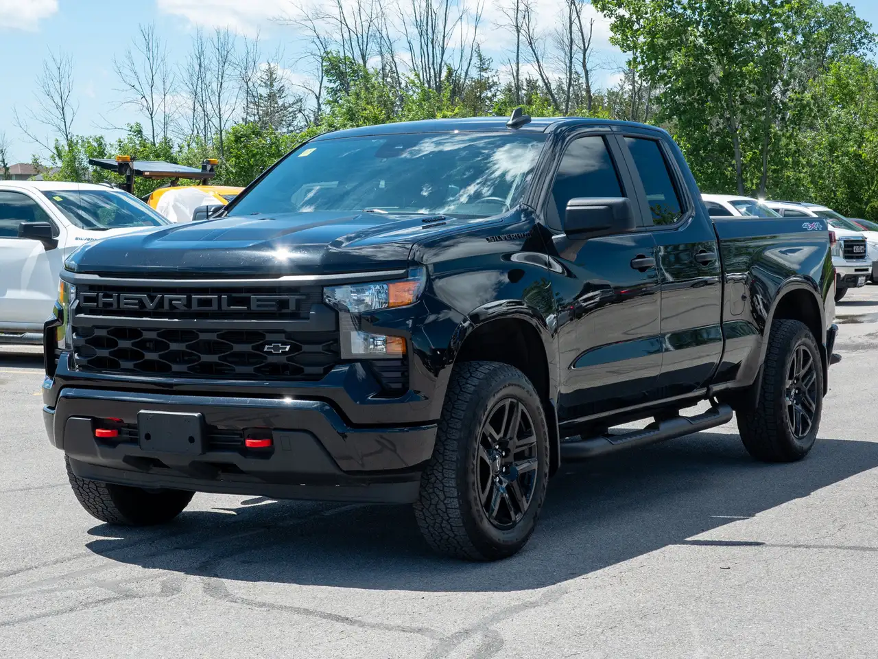 Chevrolet Silverado 1500 photo Chevrolet Silverado 1500