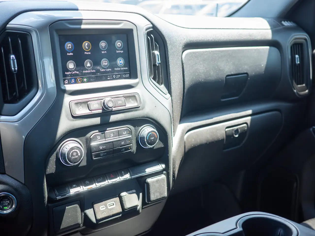 Chevrolet Silverado 1500 photo Chevrolet Silverado 1500