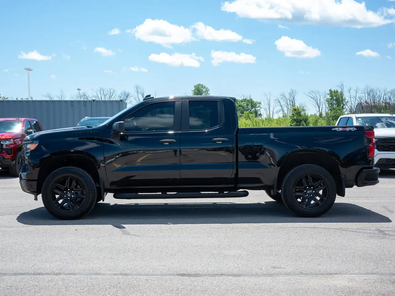 Chevrolet Silverado 1500 photo Chevrolet Silverado 1500