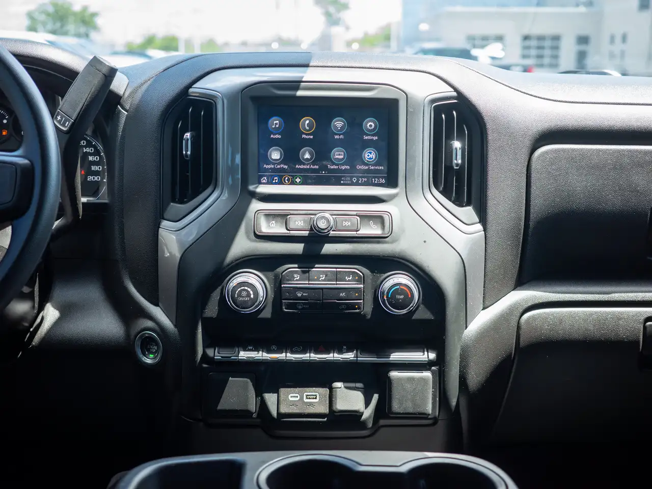 Chevrolet Silverado 1500 photo Chevrolet Silverado 1500