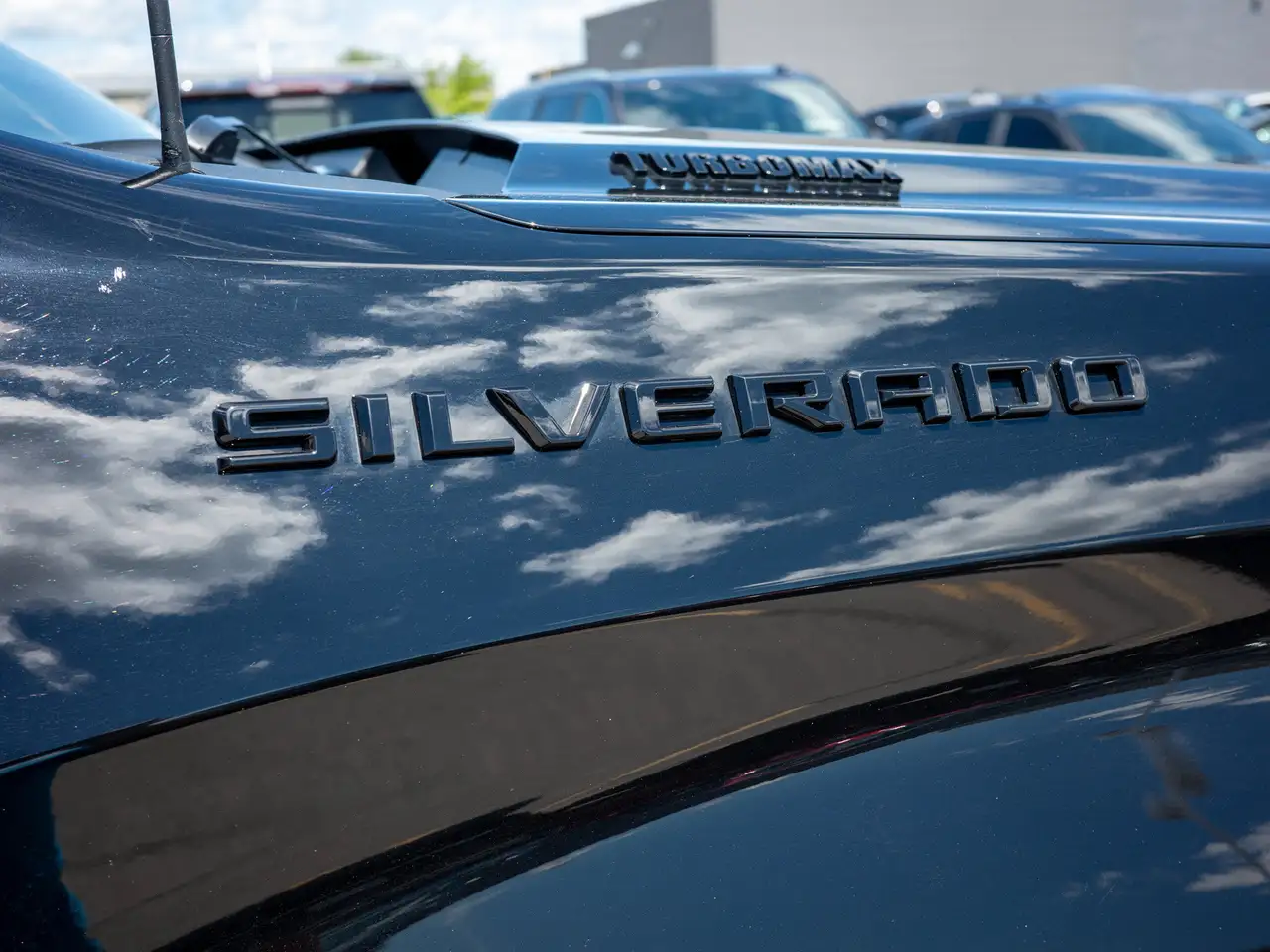 Chevrolet Silverado 1500 photo Chevrolet Silverado 1500