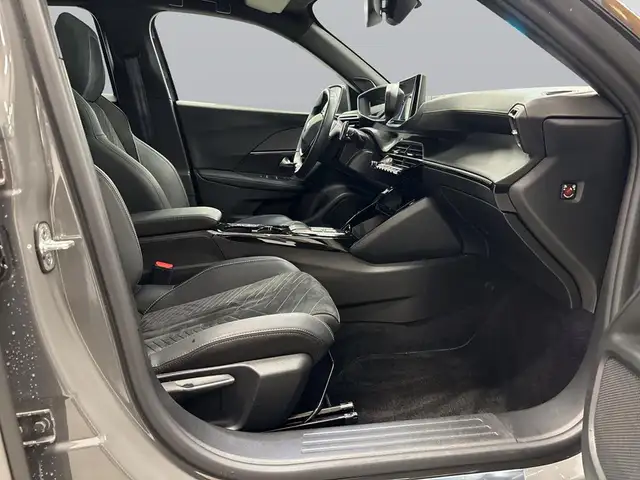 Peugeot 2008 view 13