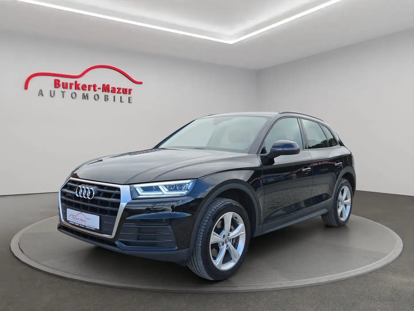 Audi Q5 2.0 40 TDI quattro*LED*NAVI* Zwart - 1