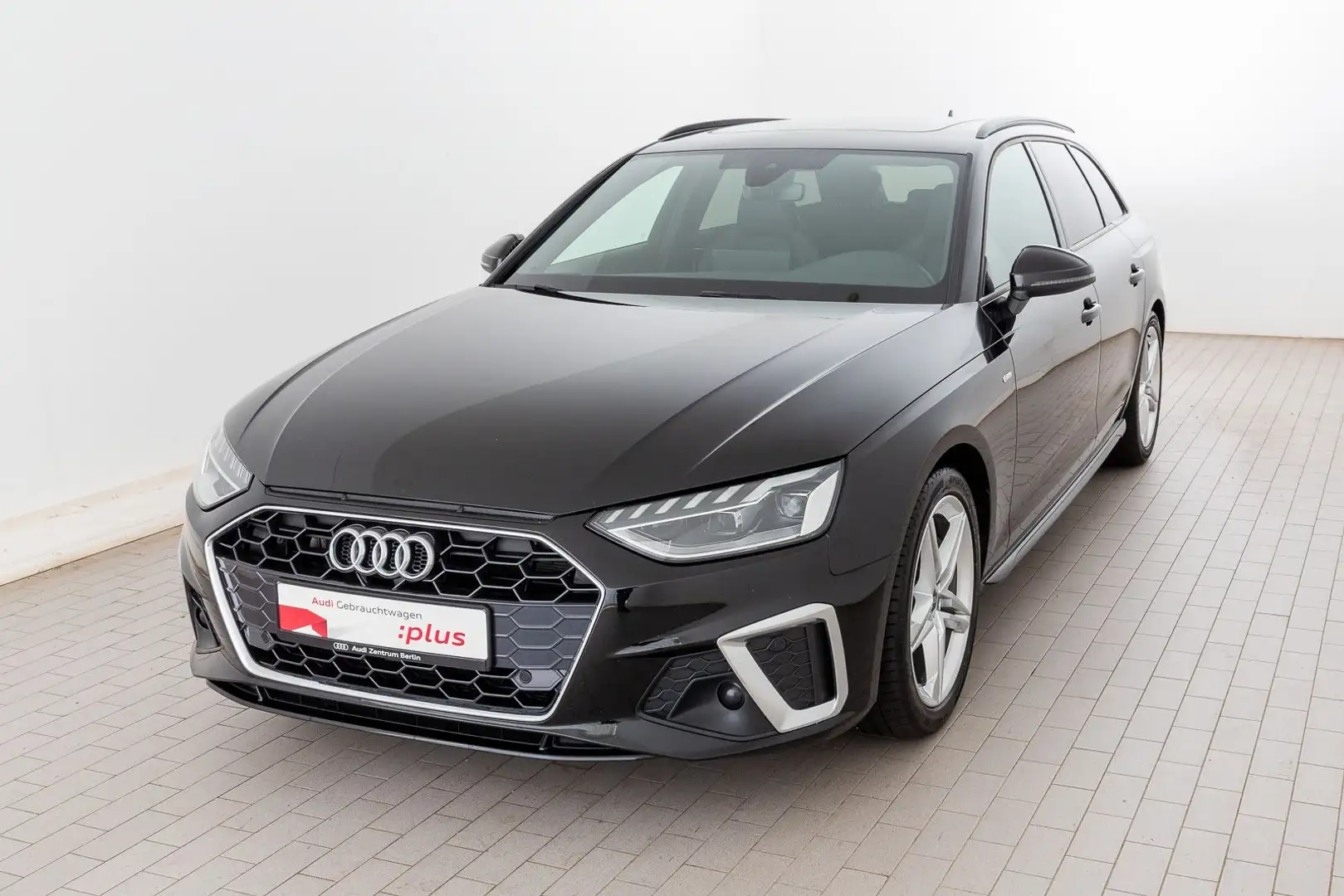 Audi A4 S line 40 TDI S tr. LED RFK NAVI PANO Schwarz - 2