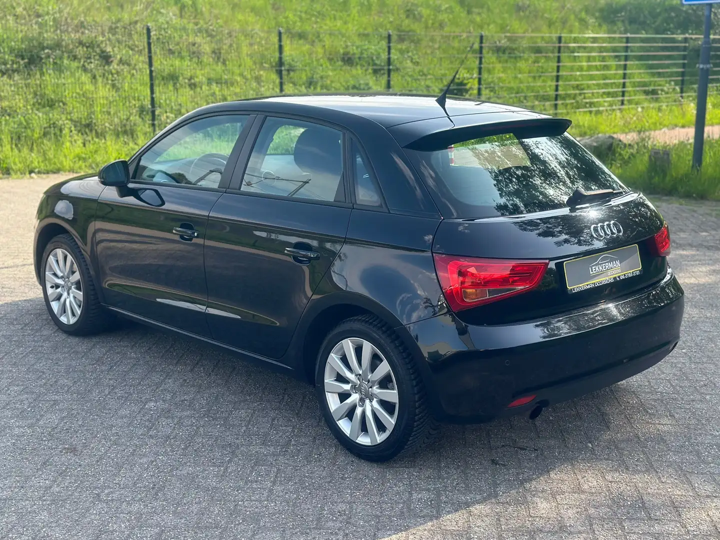 Audi A1 Sportback 1.2 TFSI Ambition Pro Line NAVI I PDC I - 2