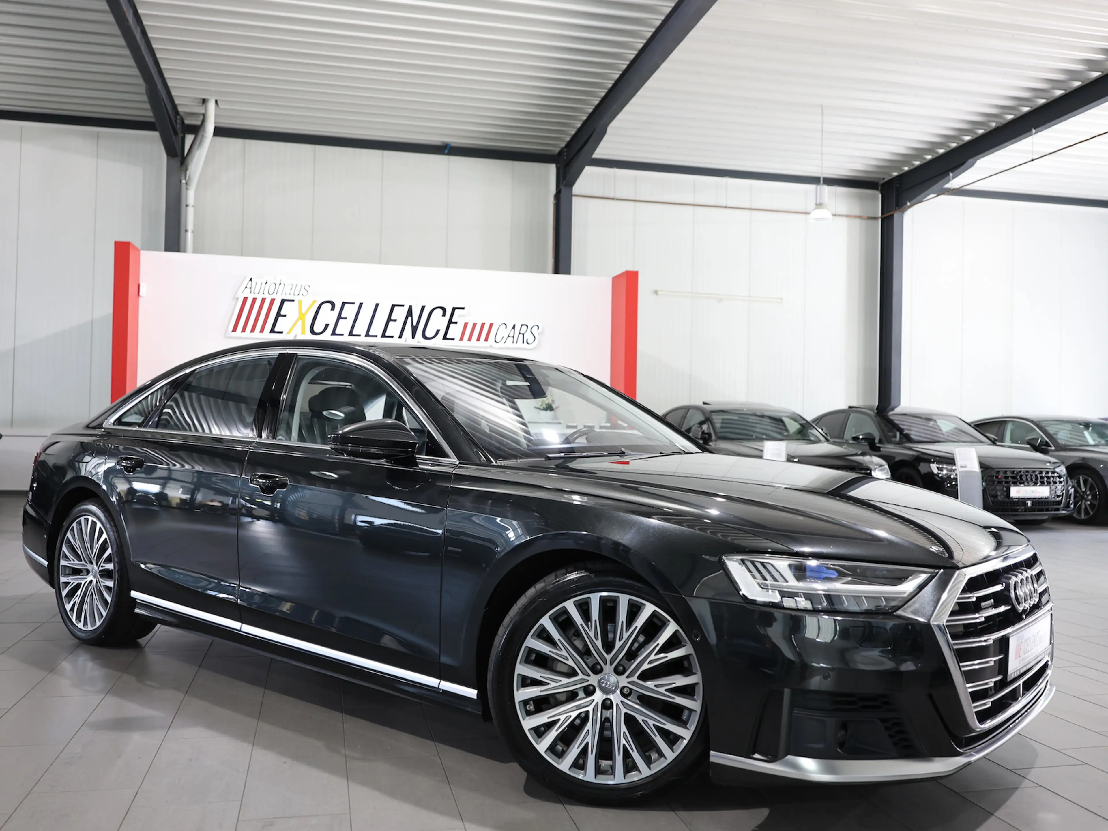 Audi A8 50 TDI Q S-LINE / LASER / PANORAMA / B&O — photo 3