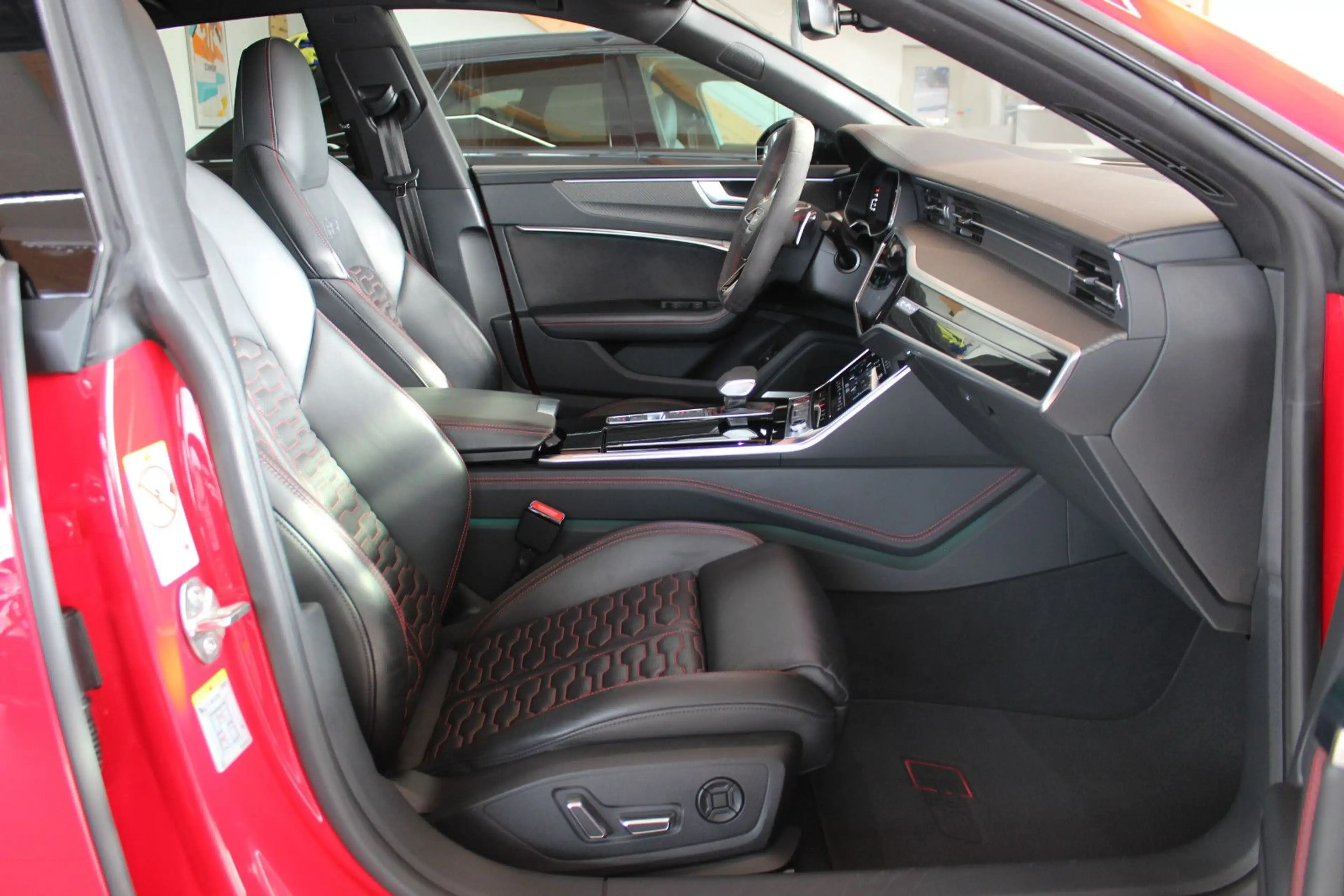 Audi RS7 Sportback 4.0 TFSI S tronic quattro — photo 11