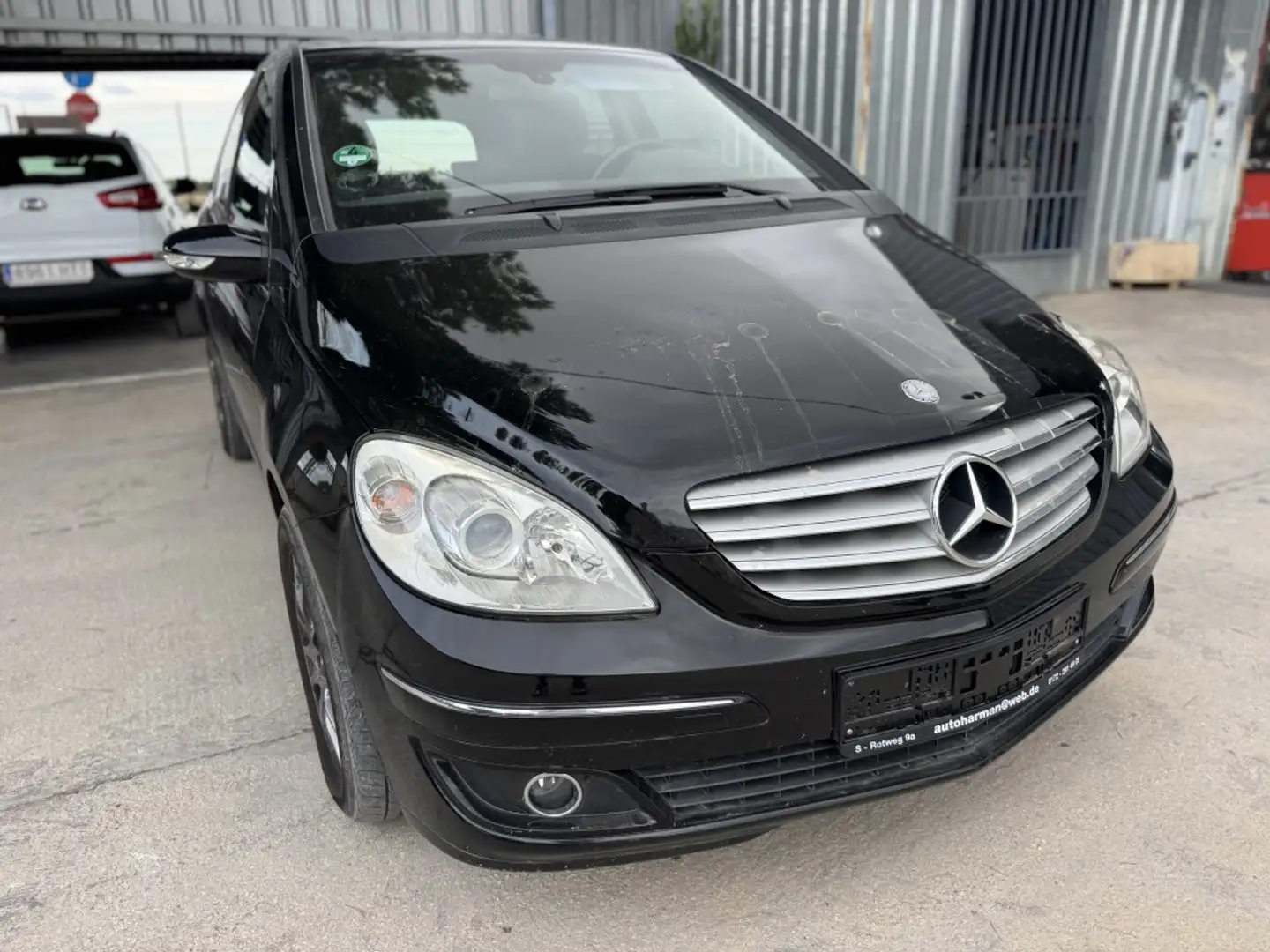 Mercedes-Benz B 200 Noir - 1