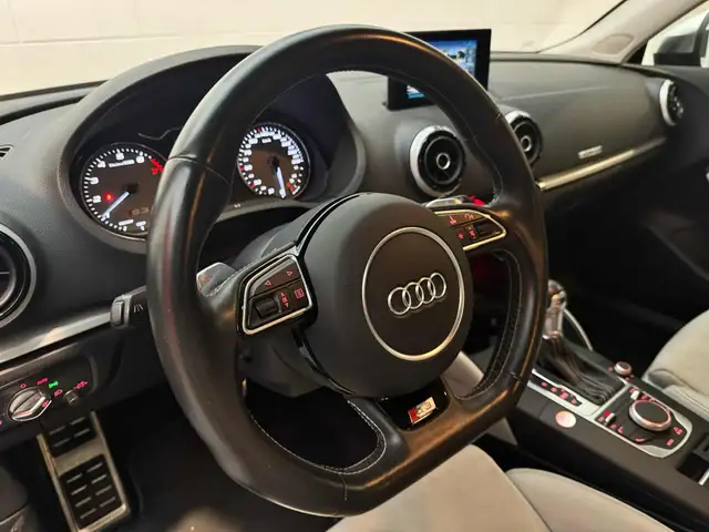 Audi S3 view 11