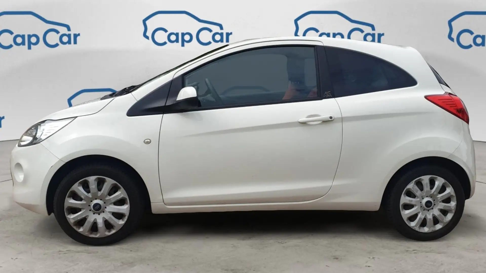 Ford 1.2 69 Titanium Білий - 2