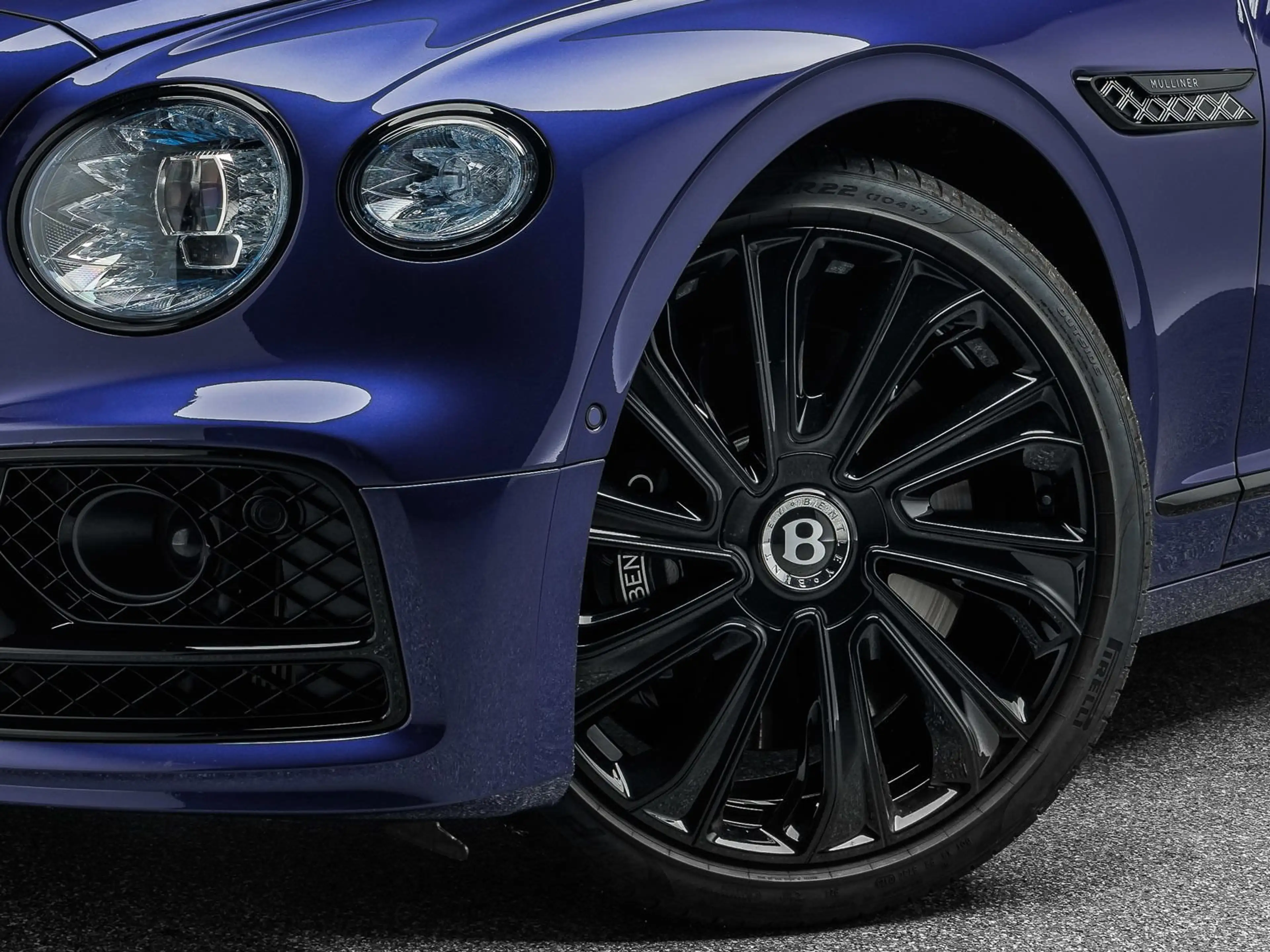 Bentley Flying Spur Mulliner W12 — photo 9