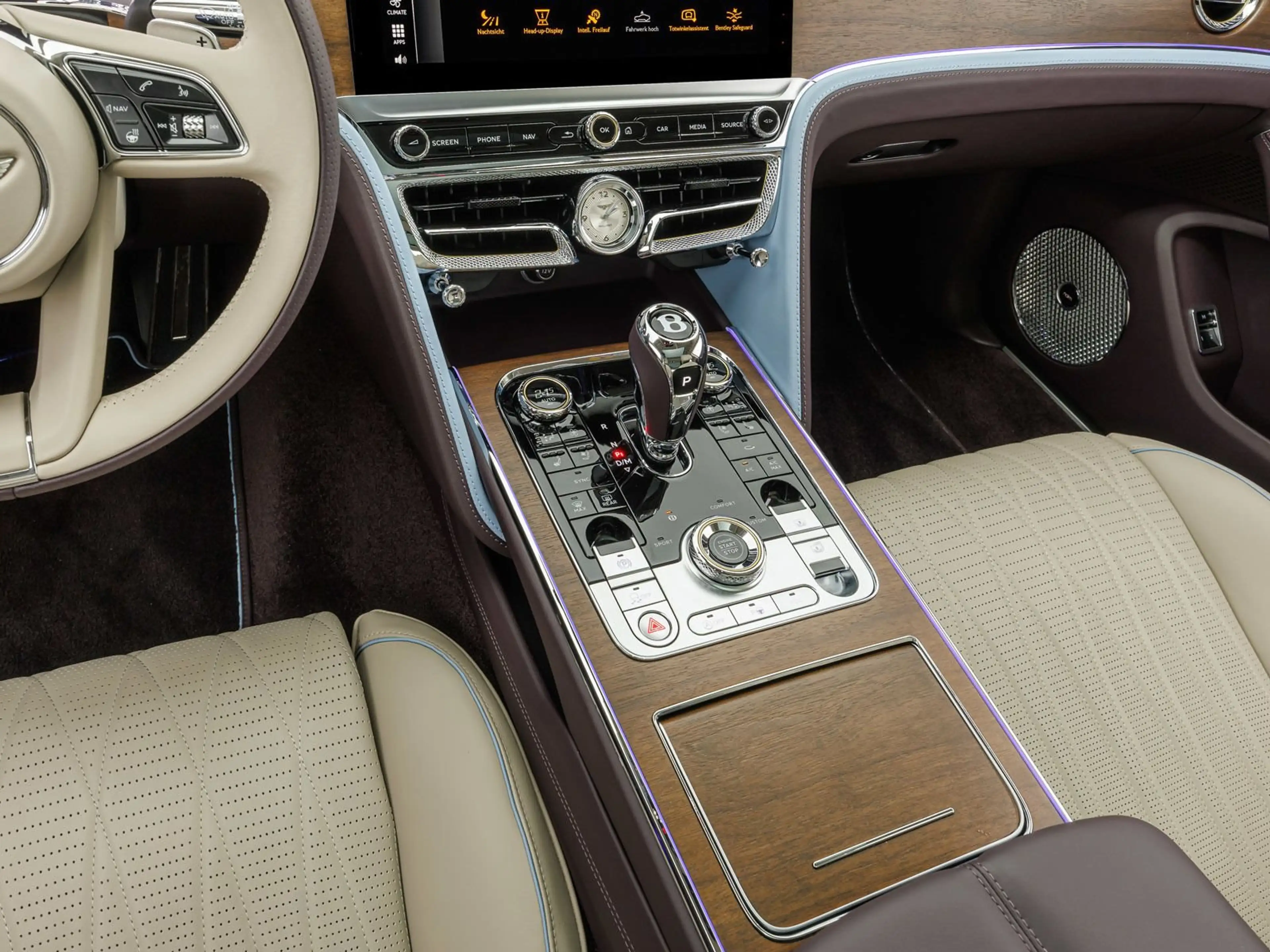 Bentley Flying Spur Mulliner W12 — photo 12